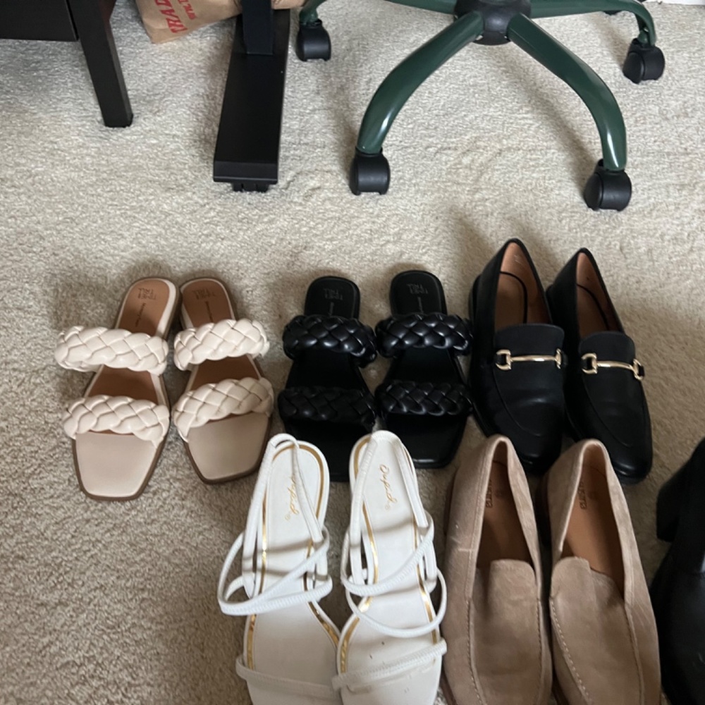 Shoes - Picture 4 of 5